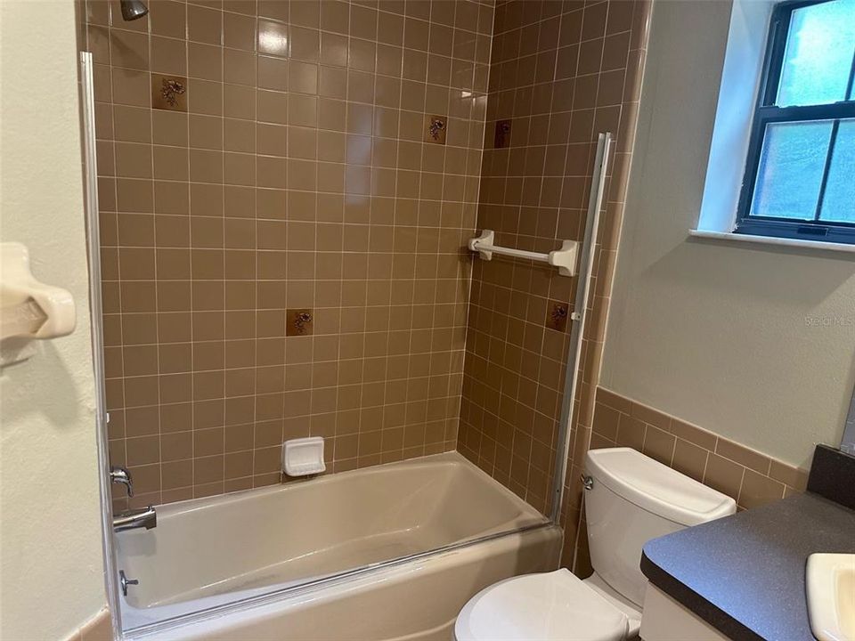 待售: $599,000 (3 贝兹, 2 浴室, 1986 平方英尺)