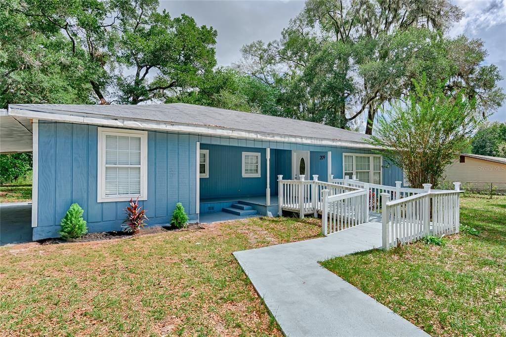For Sale: $254,800 (4 beds, 2 baths, 1494 Square Feet)