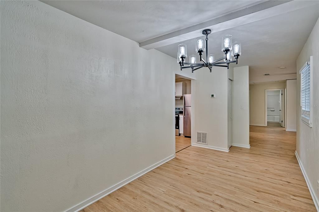 For Sale: $254,800 (4 beds, 2 baths, 1494 Square Feet)