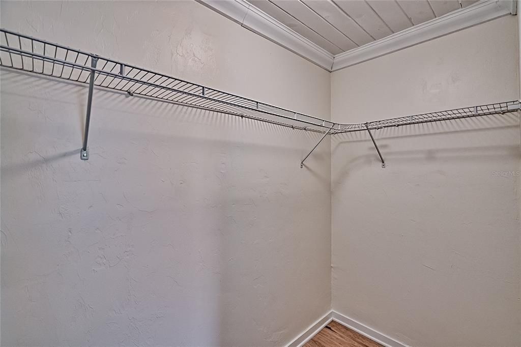 For Sale: $254,800 (4 beds, 2 baths, 1494 Square Feet)