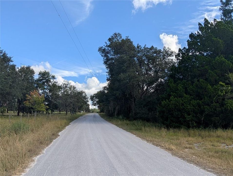 На продажу: $63,900 (2.70 acres)