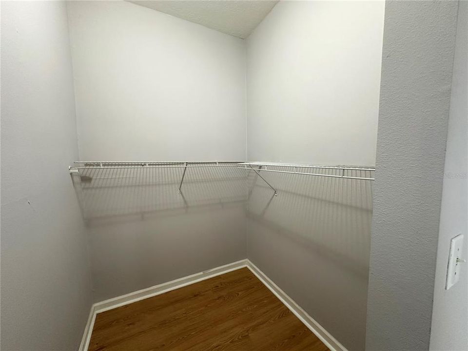 For Rent: $2,100 (3 beds, 2 baths, 1270 Square Feet)