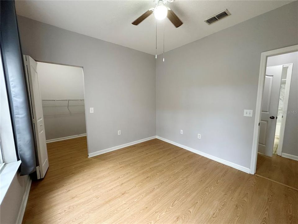 For Rent: $2,100 (3 beds, 2 baths, 1270 Square Feet)