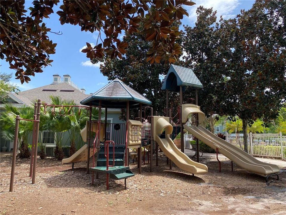 For Rent: $2,100 (3 beds, 2 baths, 1270 Square Feet)