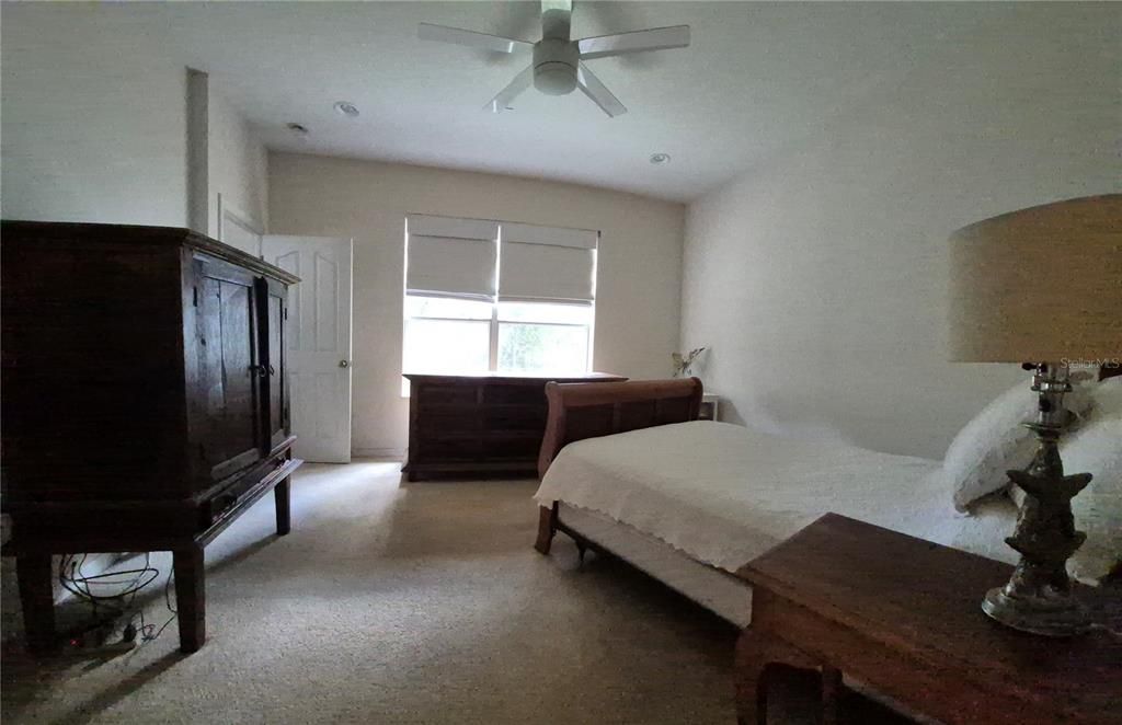 待售: $380,000 (2 贝兹, 2 浴室, 1484 平方英尺)