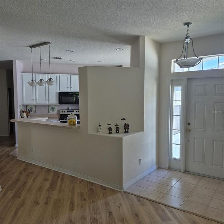 待售: $380,000 (2 贝兹, 2 浴室, 1484 平方英尺)