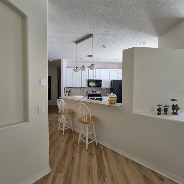 待售: $380,000 (2 贝兹, 2 浴室, 1484 平方英尺)