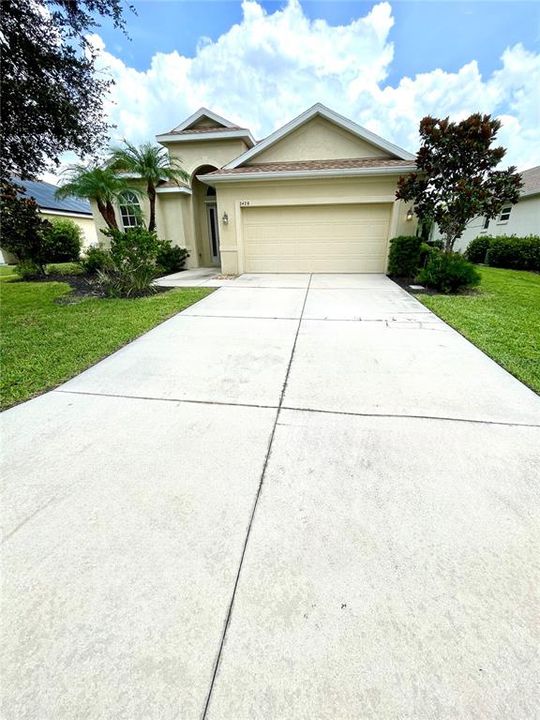 出租: $2,615 (3 贝兹, 2 浴室, 1851 平方英尺)