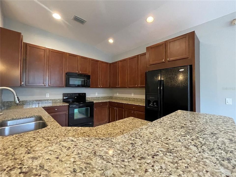 出租: $2,615 (3 贝兹, 2 浴室, 1851 平方英尺)