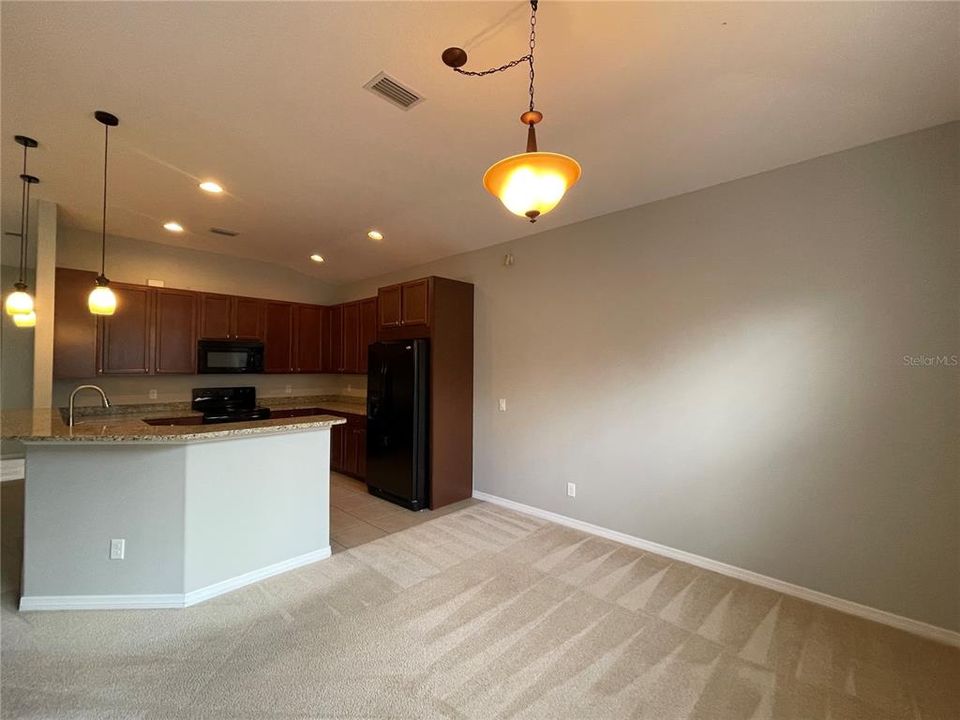 出租: $2,615 (3 贝兹, 2 浴室, 1851 平方英尺)