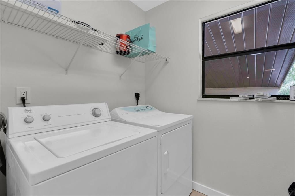 For Sale: $179,500 (2 beds, 2 baths, 1220 Square Feet)