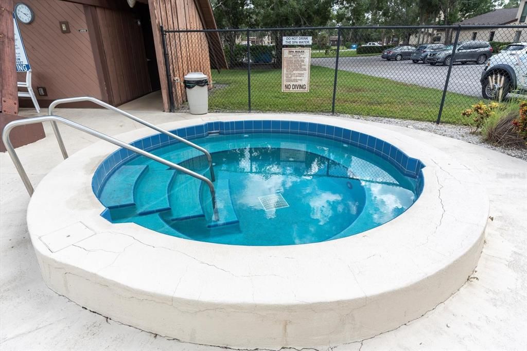 For Sale: $179,500 (2 beds, 2 baths, 1220 Square Feet)