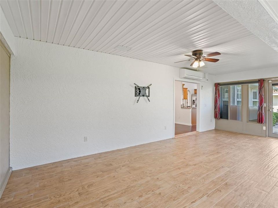 En Venta: $315,000 (3 camas, 2 baños, 1826 Pies cuadrados)