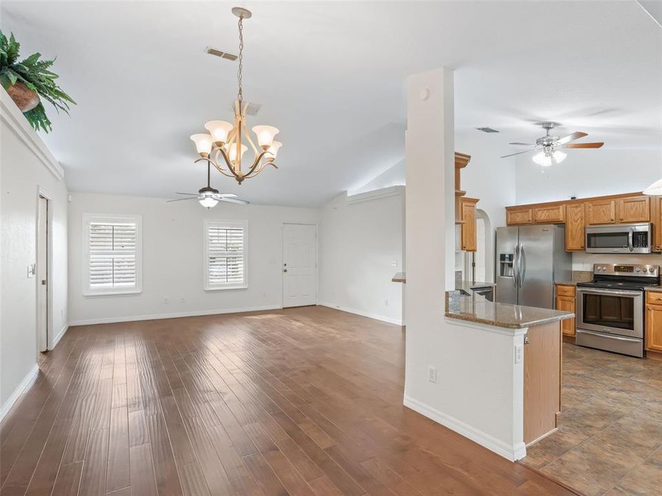 En Venta: $315,000 (3 camas, 2 baños, 1826 Pies cuadrados)