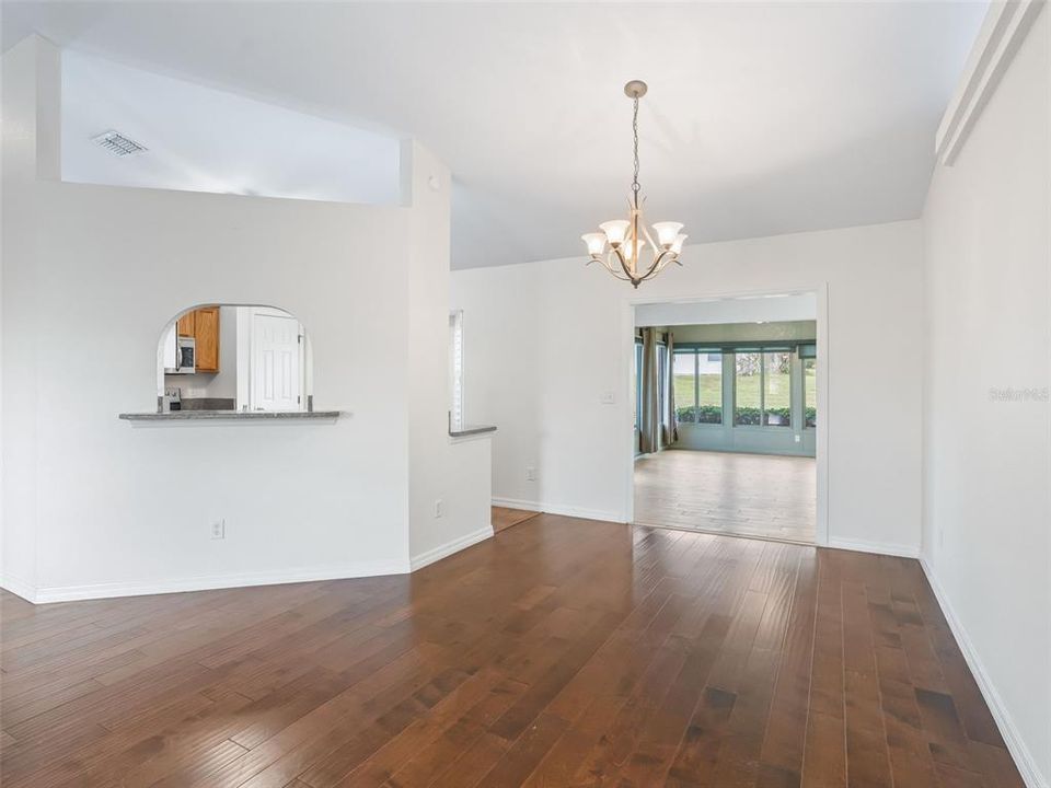 En Venta: $315,000 (3 camas, 2 baños, 1826 Pies cuadrados)