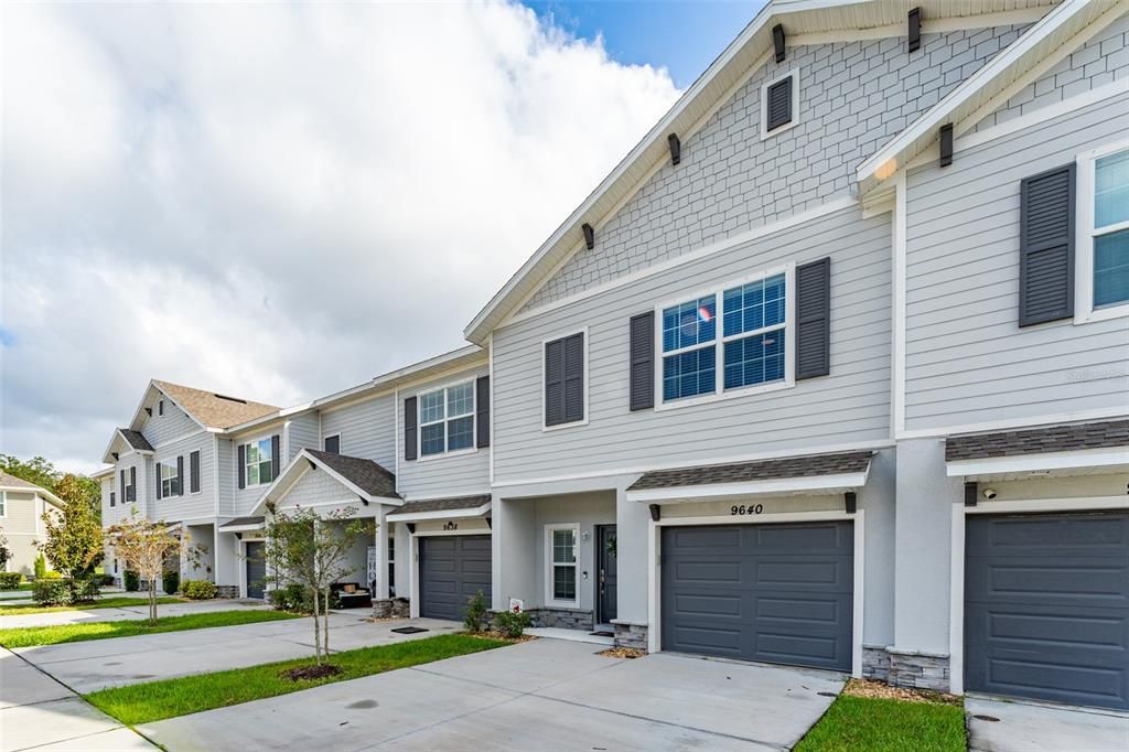 合同活跃: $334,900 (3 贝兹, 2 浴室, 1777 平方英尺)