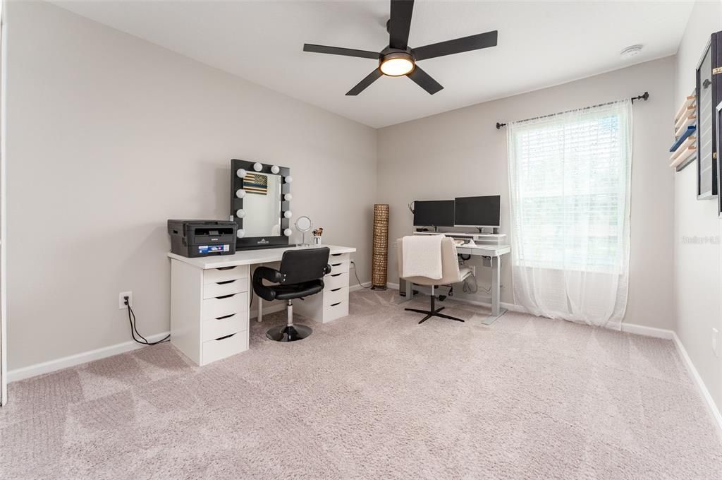 合同活跃: $334,900 (3 贝兹, 2 浴室, 1777 平方英尺)