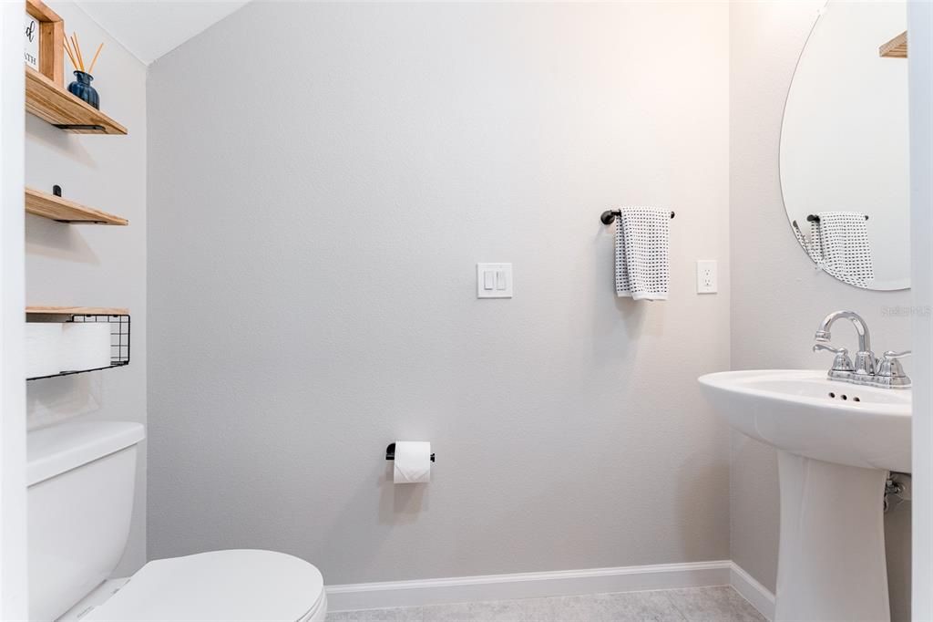 合同活跃: $334,900 (3 贝兹, 2 浴室, 1777 平方英尺)