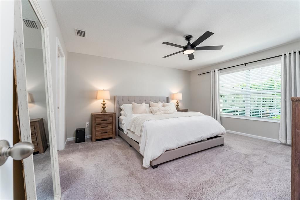 合同活跃: $334,900 (3 贝兹, 2 浴室, 1777 平方英尺)