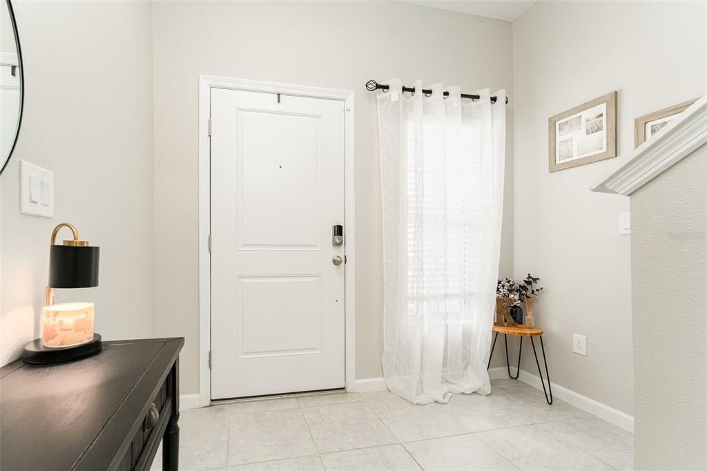 合同活跃: $334,900 (3 贝兹, 2 浴室, 1777 平方英尺)