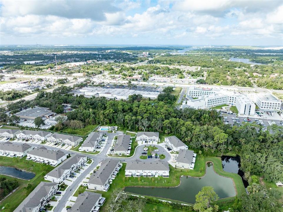 合同活跃: $334,900 (3 贝兹, 2 浴室, 1777 平方英尺)