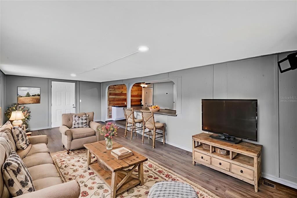 En Venta: $325,000 (3 camas, 2 baños, 1344 Pies cuadrados)