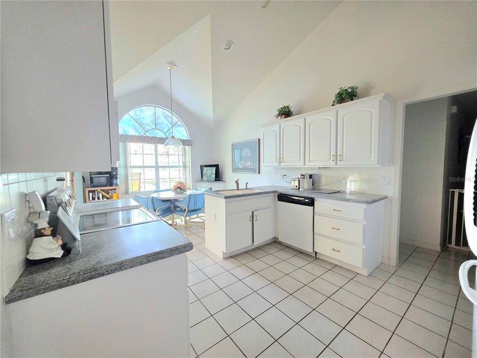 For Sale: $415,000 (3 beds, 2 baths, 1955 Square Feet)