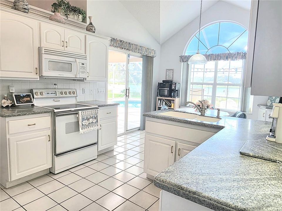 For Sale: $415,000 (3 beds, 2 baths, 1955 Square Feet)