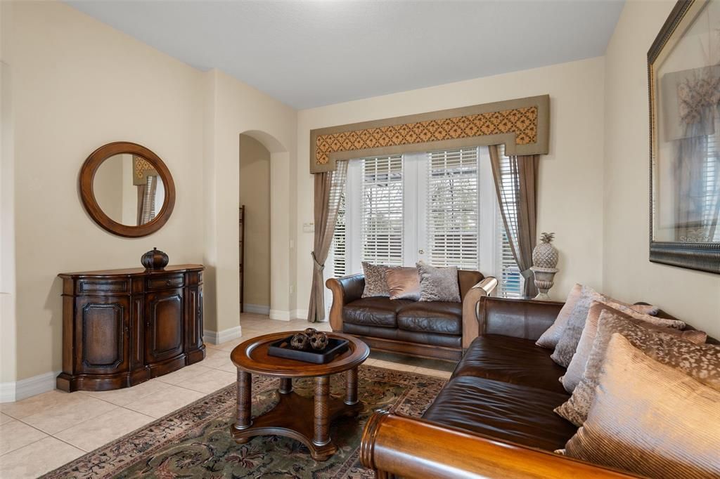 В аренду: $5,500 (5 спален, 4 ванн, 3676 Квадратных фут)