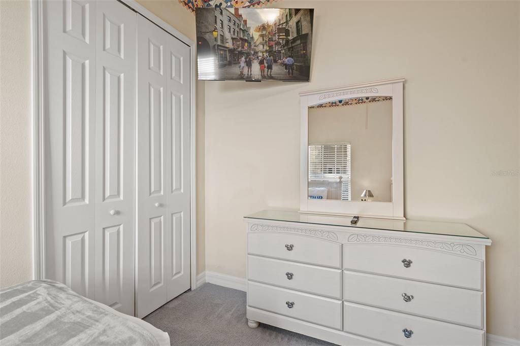 В аренду: $5,500 (5 спален, 4 ванн, 3676 Квадратных фут)