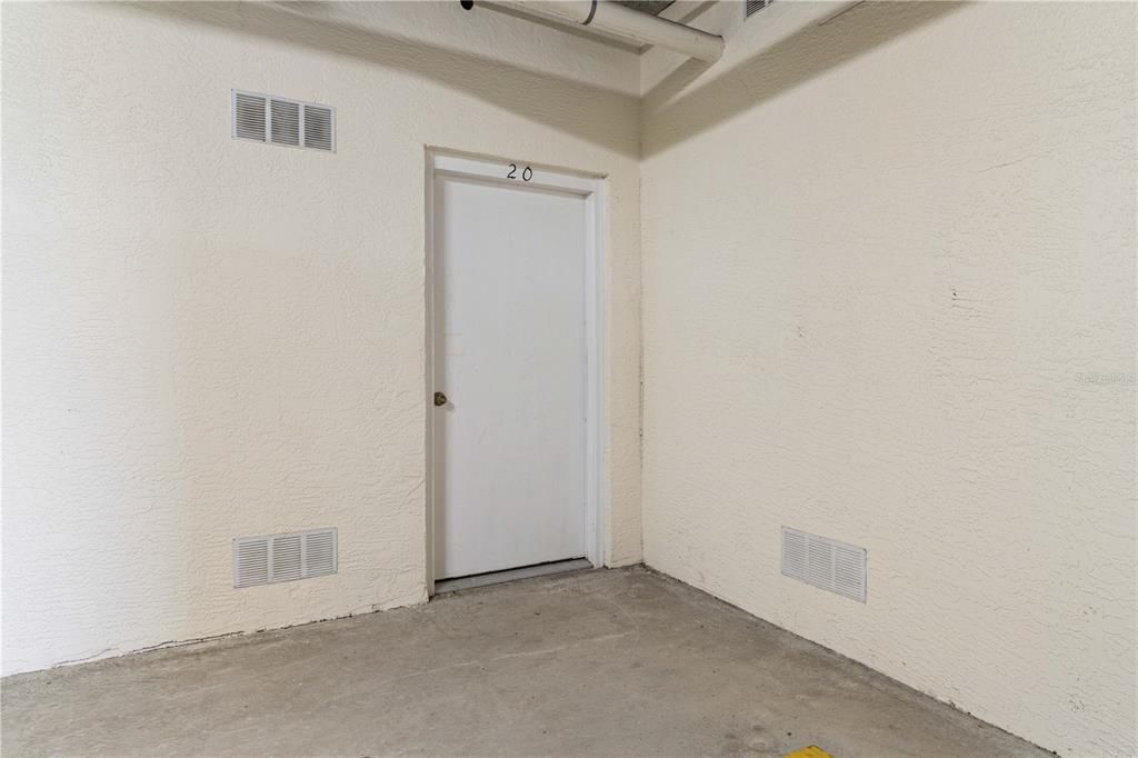 合同活跃: $579,000 (3 贝兹, 2 浴室, 2018 平方英尺)