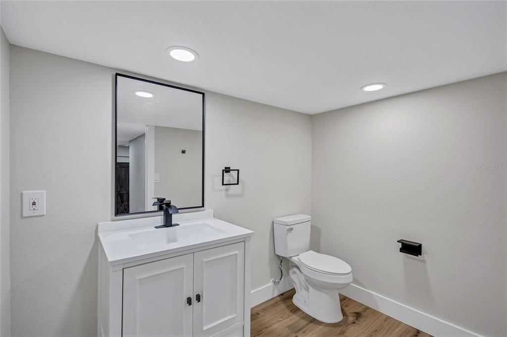 На продажу: $529,900 (3 спален, 2 ванн, 1963 Квадратных фут)