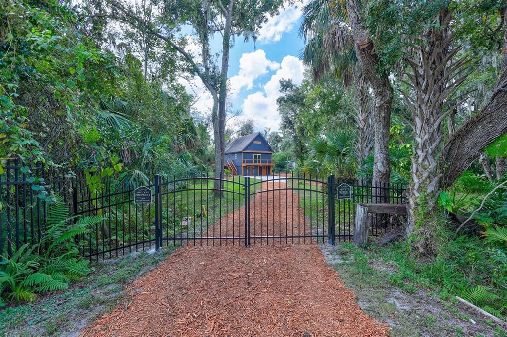 На продажу: $529,900 (3 спален, 2 ванн, 1963 Квадратных фут)