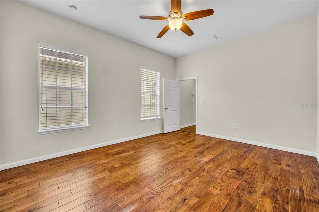 Activo con contrato: $775,000 (3 camas, 2 baños, 2625 Pies cuadrados)