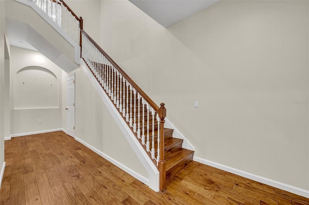 Activo con contrato: $775,000 (3 camas, 2 baños, 2625 Pies cuadrados)