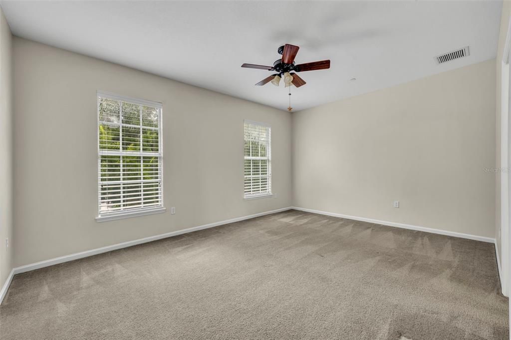 Activo con contrato: $775,000 (3 camas, 2 baños, 2625 Pies cuadrados)