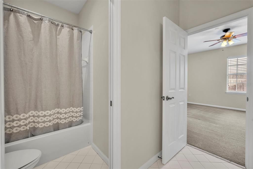 Activo con contrato: $775,000 (3 camas, 2 baños, 2625 Pies cuadrados)