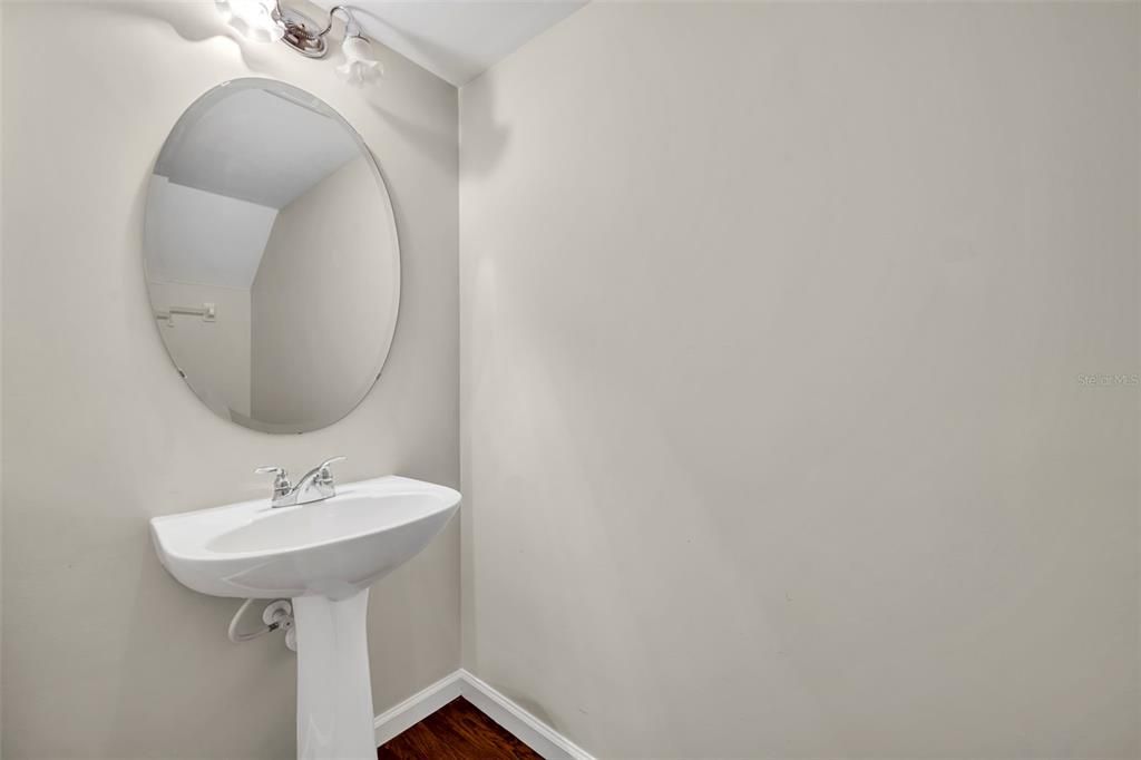 Activo con contrato: $775,000 (3 camas, 2 baños, 2625 Pies cuadrados)