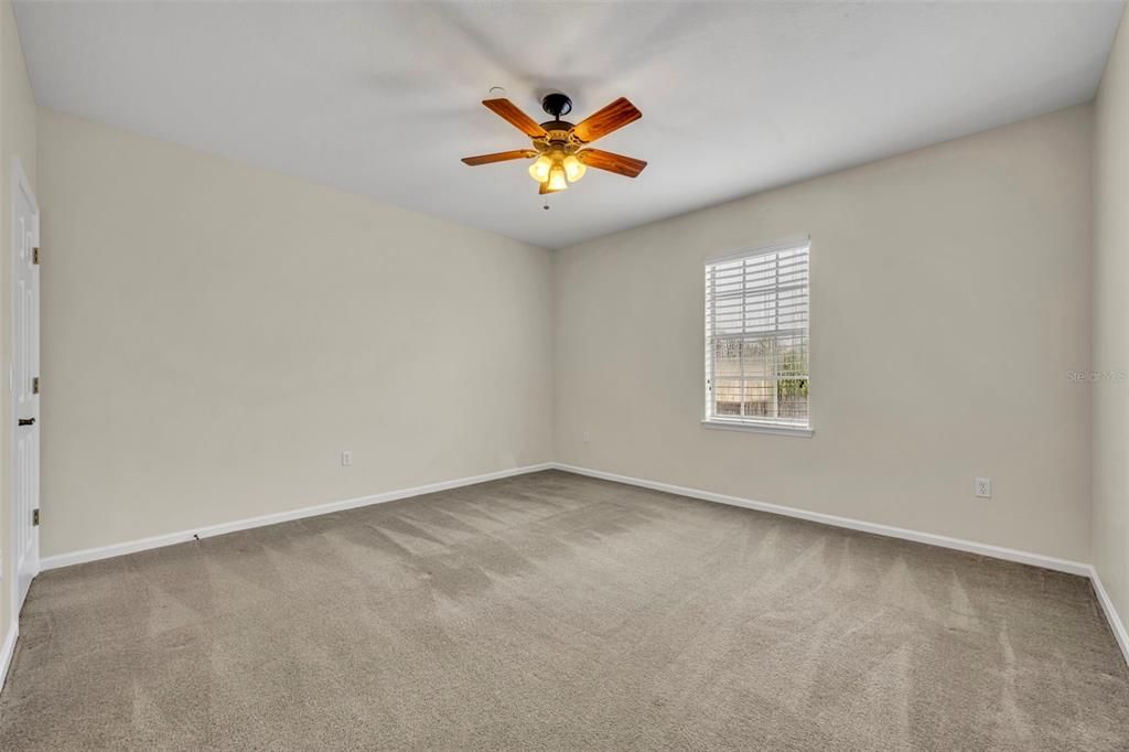 Activo con contrato: $775,000 (3 camas, 2 baños, 2625 Pies cuadrados)