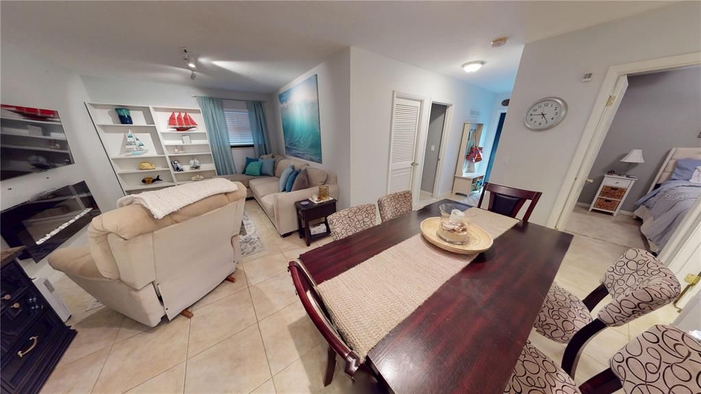 待售: $679,000 (4 贝兹, 2 浴室, 1530 平方英尺)