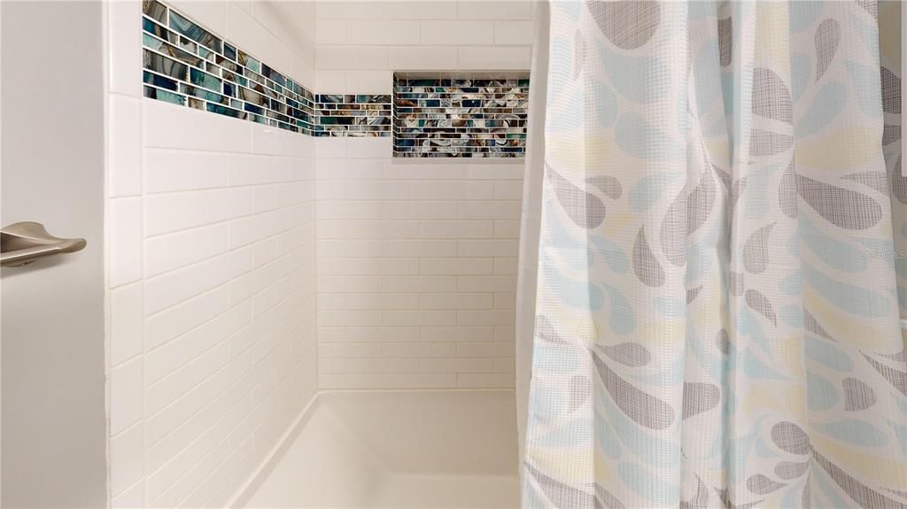 待售: $679,000 (4 贝兹, 2 浴室, 1530 平方英尺)