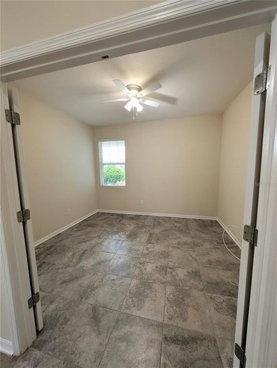 For Sale: $324,900 (2 beds, 2 baths, 1637 Square Feet)