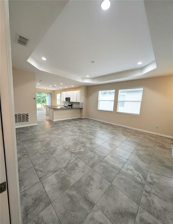 For Sale: $324,900 (2 beds, 2 baths, 1637 Square Feet)