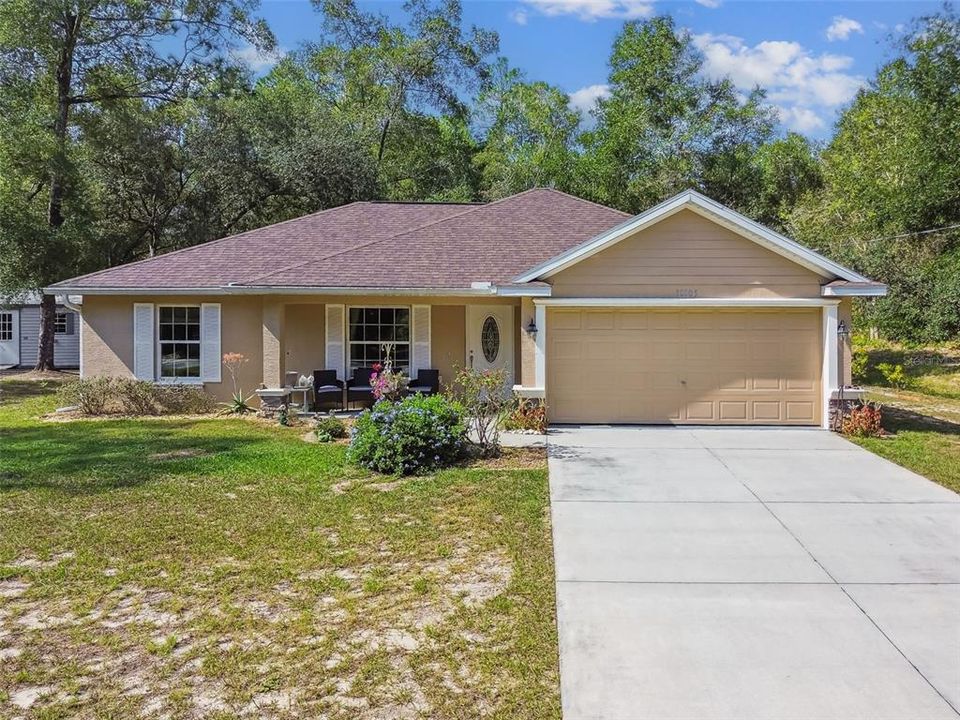 For Sale: $325,000 (3 beds, 2 baths, 1164 Square Feet)