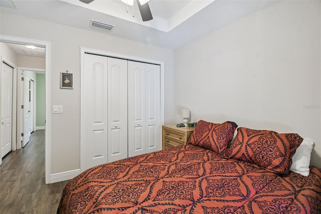 For Sale: $325,000 (3 beds, 2 baths, 1164 Square Feet)