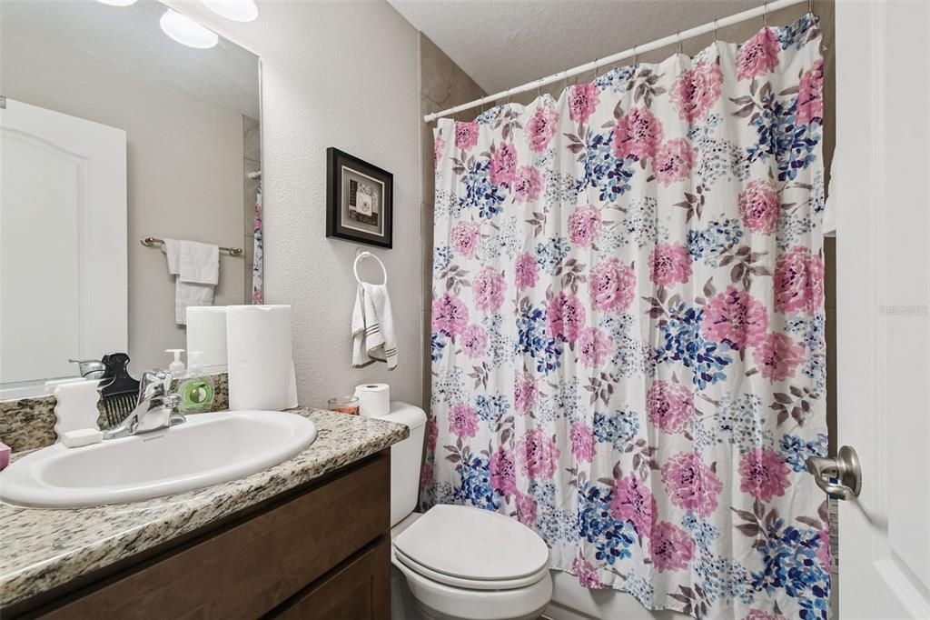 For Sale: $325,000 (3 beds, 2 baths, 1164 Square Feet)