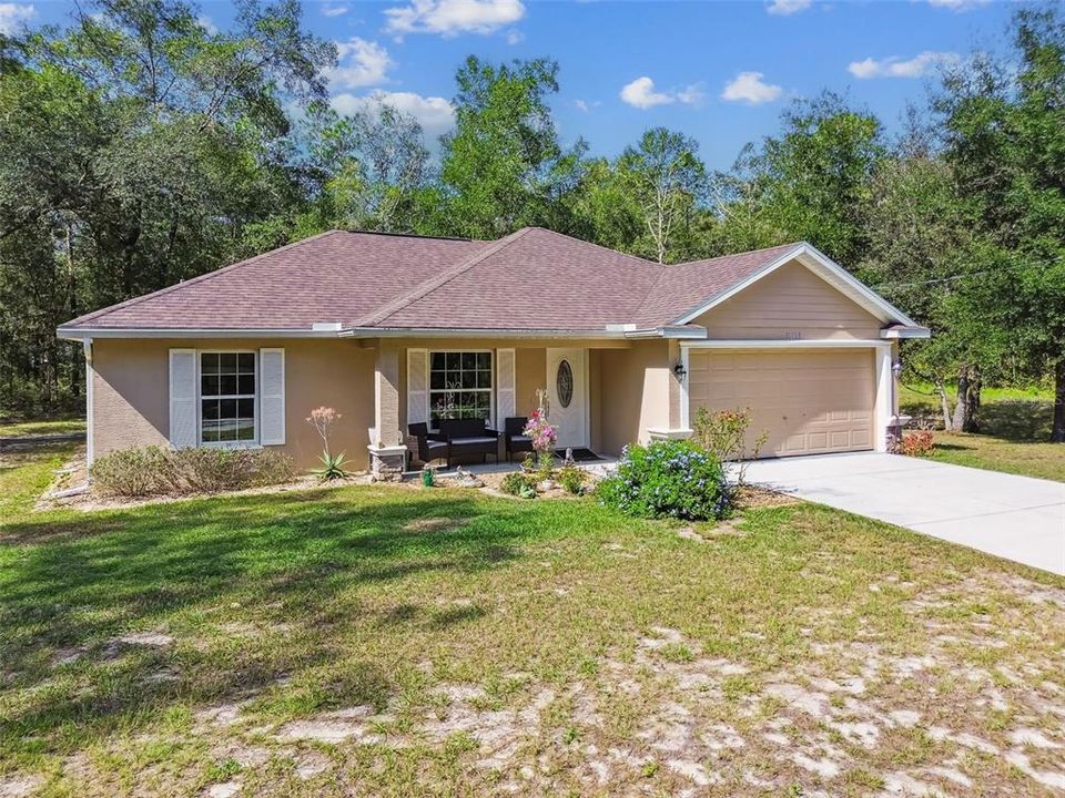 For Sale: $325,000 (3 beds, 2 baths, 1164 Square Feet)