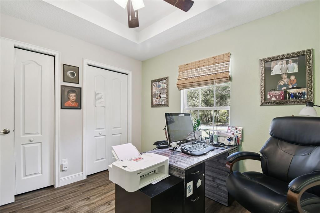 For Sale: $325,000 (3 beds, 2 baths, 1164 Square Feet)