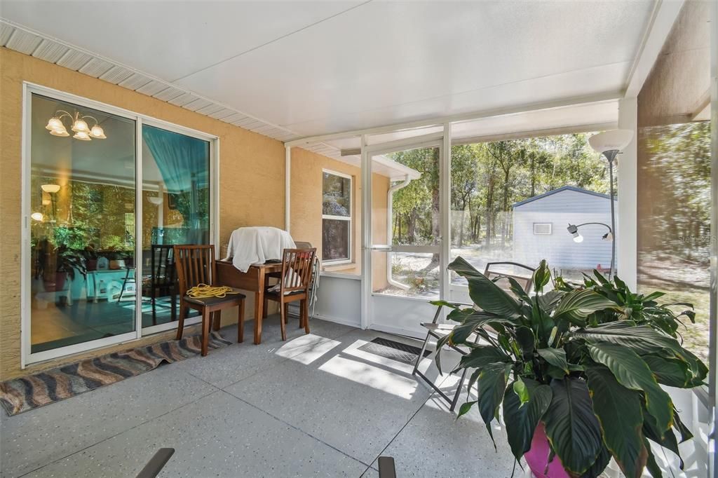 For Sale: $325,000 (3 beds, 2 baths, 1164 Square Feet)