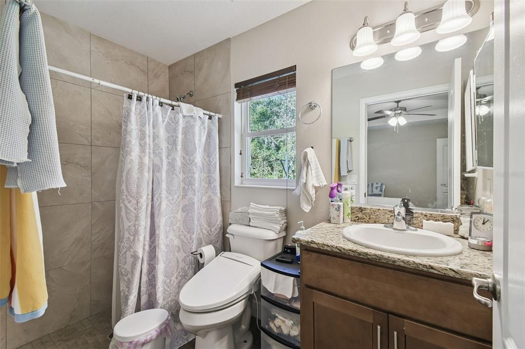 For Sale: $325,000 (3 beds, 2 baths, 1164 Square Feet)